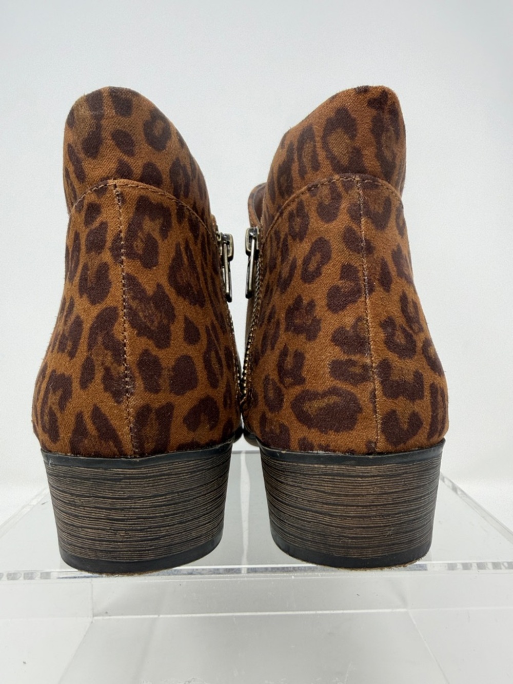 Sun + Stone Abby Double Zip Leopard Print Ankle Boots - Brown size 8 - Picture 4 of 9